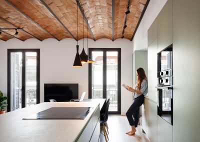 2306  /  Eva Sanllehí  /  Reforma de una vivienda en Muntaner  /  Barcelona