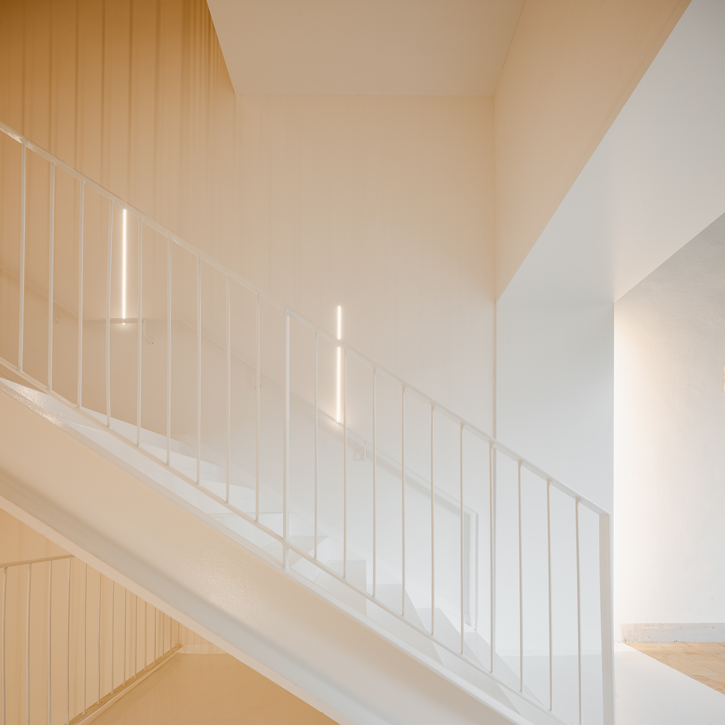 Aitor Estévez, aitorestevez, arcos, beSTe, blanco, claustro, escalera, eskailera, ibon salaberria, mondragon unibertsitatea, stairs, txuria, white